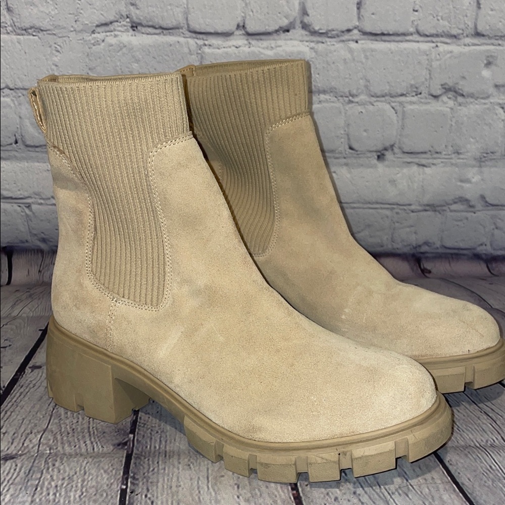 Steve Madden Tan Hayle Ankle Booties Size 10